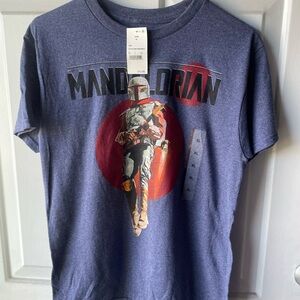 Kids XL Mandalorian t-shirt.